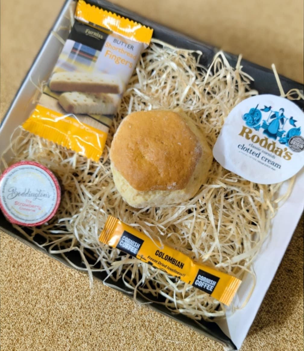 Cornish Cream Tea Hamper for One